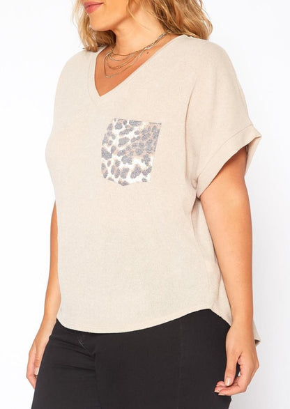 Hi Curvy Plus Size Leopard Pocket Hem V Neck Shirt