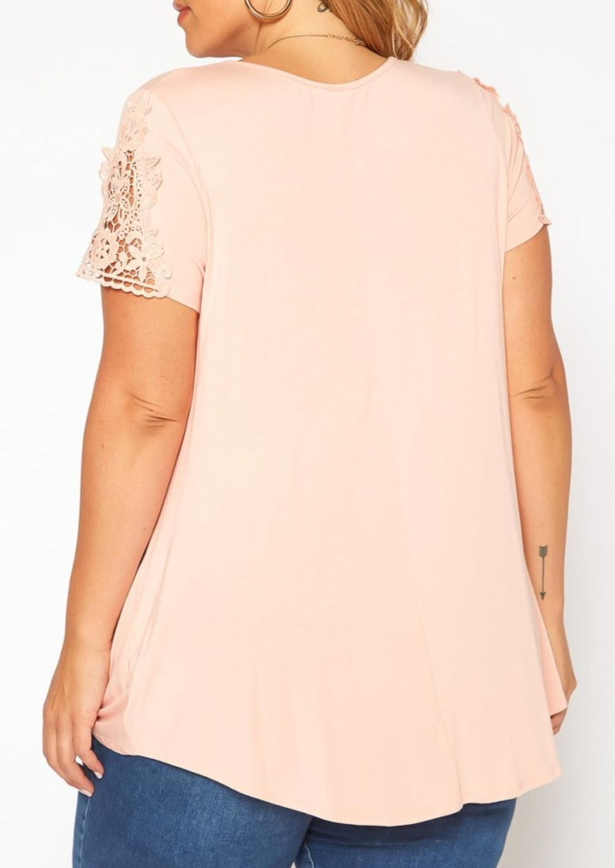 Hi Curvy Plus Size Crochet Hem Short Sleeve Shirt