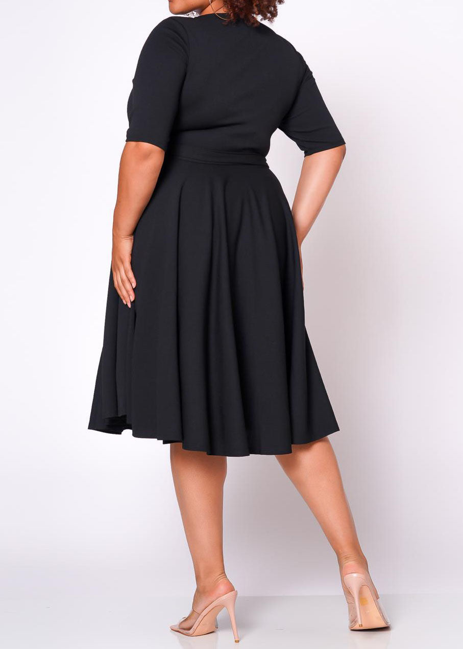 Experience the thrill of curves with our HI Curvy Plus Size Women Fit &amp; Flare Mini Dress! Show off your bold style and embrace your figure with confidence. This dress is designed to flatter and accentuate your curves, making it perfect for any daring and adventurous fashionista.