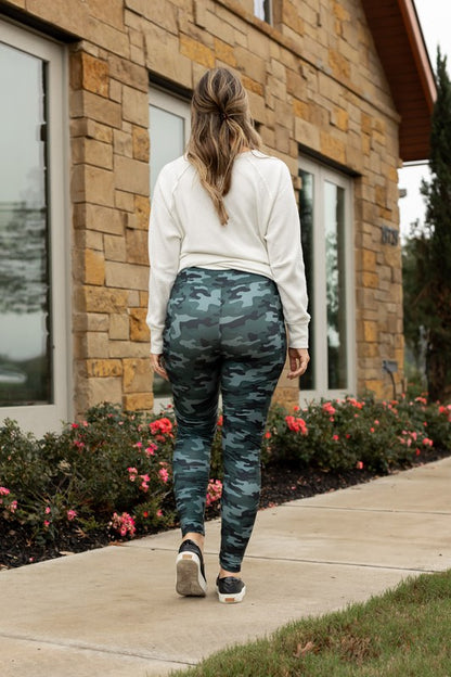 Plus Size Camo Leggings