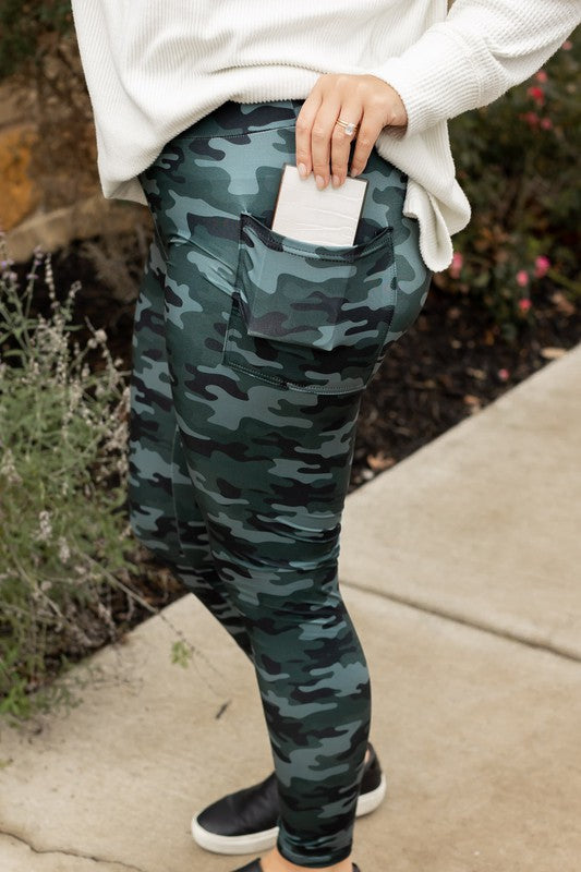 Plus Size Camo Leggings