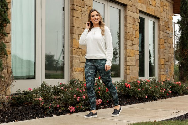 Plus Size Camo Leggings