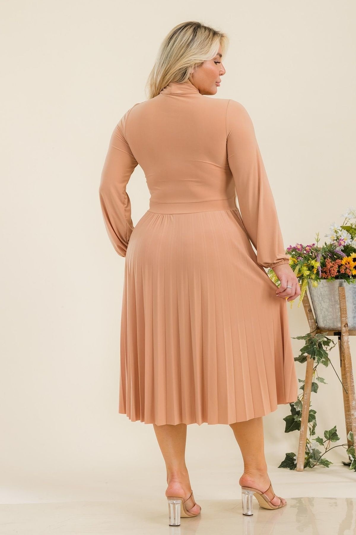 Plus Size Long Sleeves Bow Tie Key Hole Plated Midi Dress