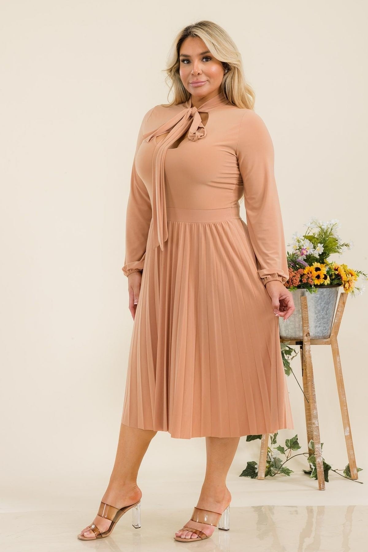 Plus Size Long Sleeves Bow Tie Key Hole Plated Midi Dress